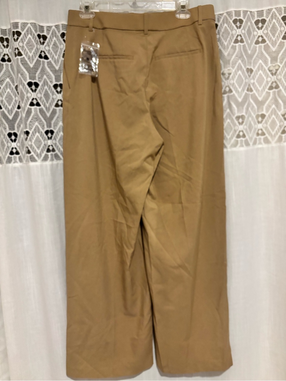 Uniqlo Women's Tan Wide-Leg Chinos - Picture 2 of 3